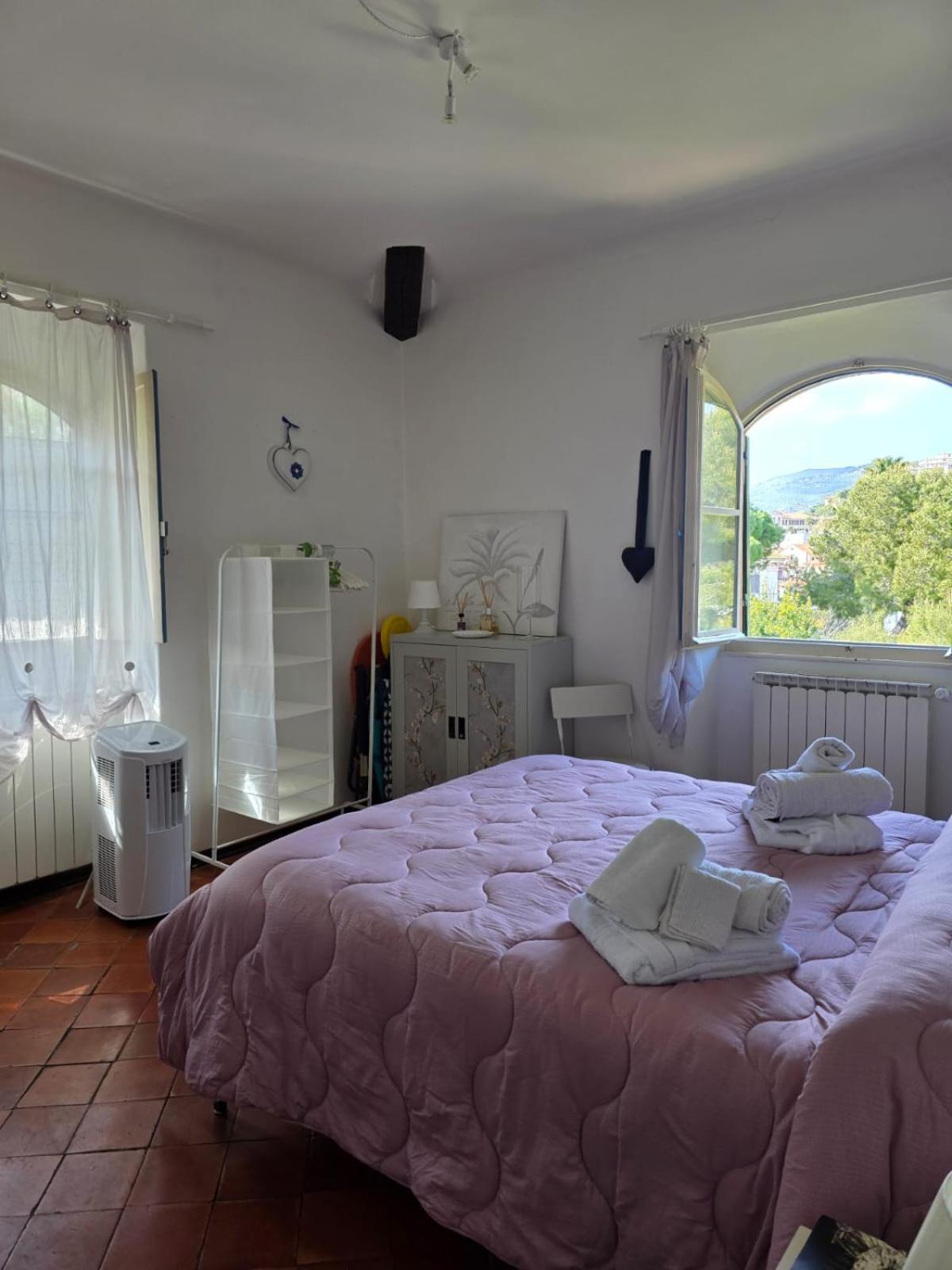 The Shell - New Interior Look But Same Old Charme 200Mt From The Sea With Garden And Parking Nearby Apartment Imperia Exterior foto